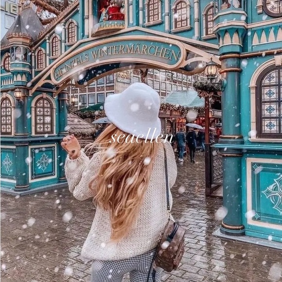 Bettina Liano Lux Cream Coat with Rose Gold Detailing XS - Picture 7 of 7